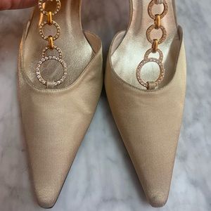 Stuart Weitzman Gold toe w/ Swarovski detail NWT